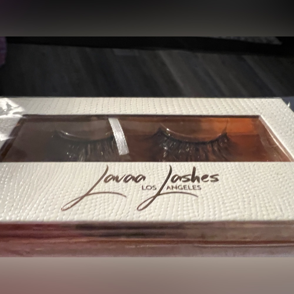 Lavaa Lashes Los Angeles False Eye Lashes